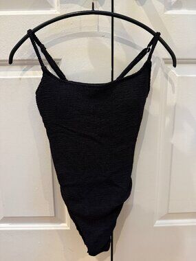 Monday Swimwear Bahamas One-Piece in Black Crinkle Size M